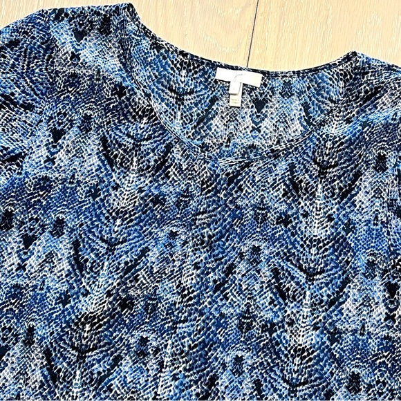 Joie Snakeskin Silk Blouse Shirt Women’s Small Blue Short Sleeve Button Down - Picture 2 of 11